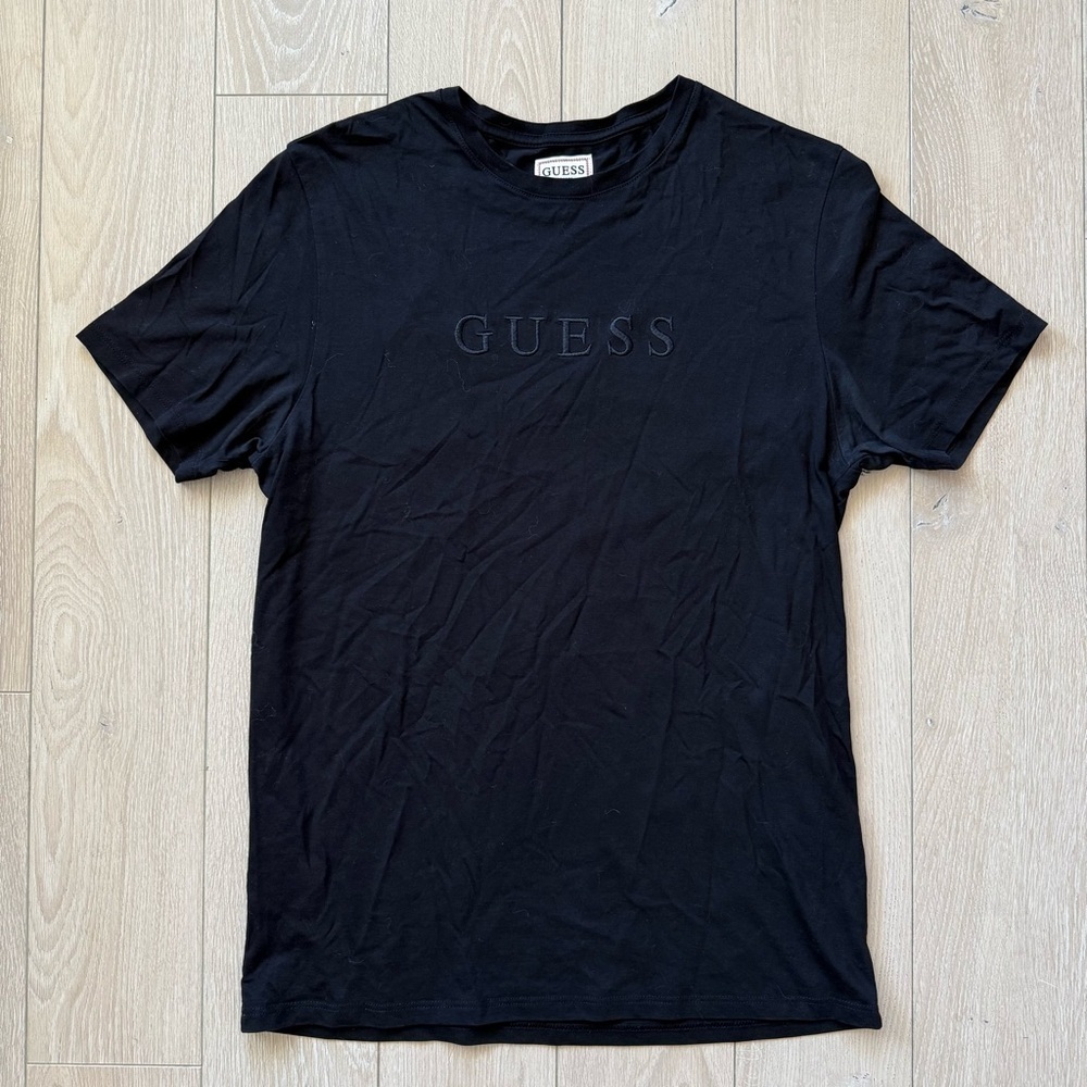 GUESS Logo Embroidered Women’s Classic Black Tee Size Small